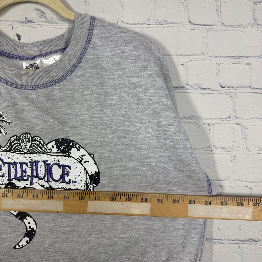 Vintage Style Beetlejuice Sweatshirt Large Snake Logo Pullover Gray Crewneck Y2 - Picture 3 of 8